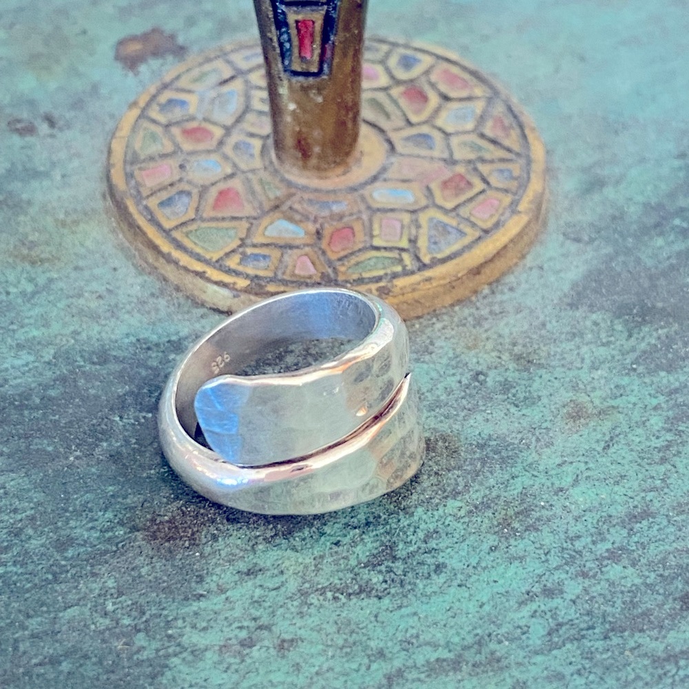 Beautiful thick vintage hammered boho style Sterling silver 925 ring size 6.5 - Picture 5 of 5